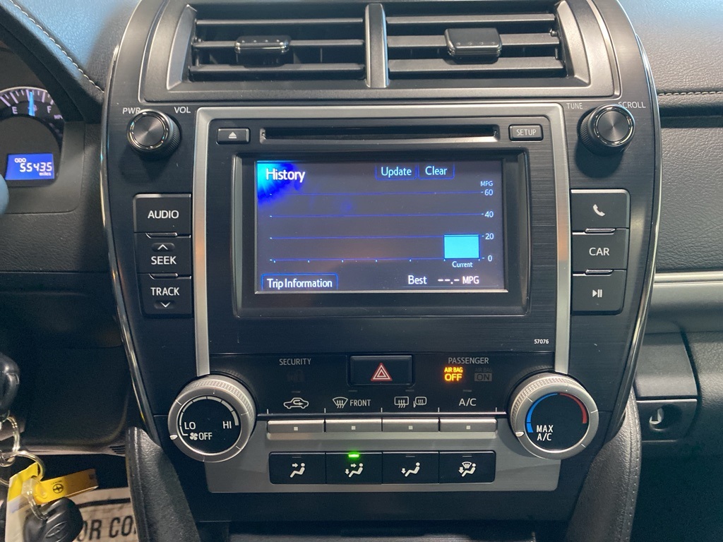 2013 Toyota Camry SE photo 4