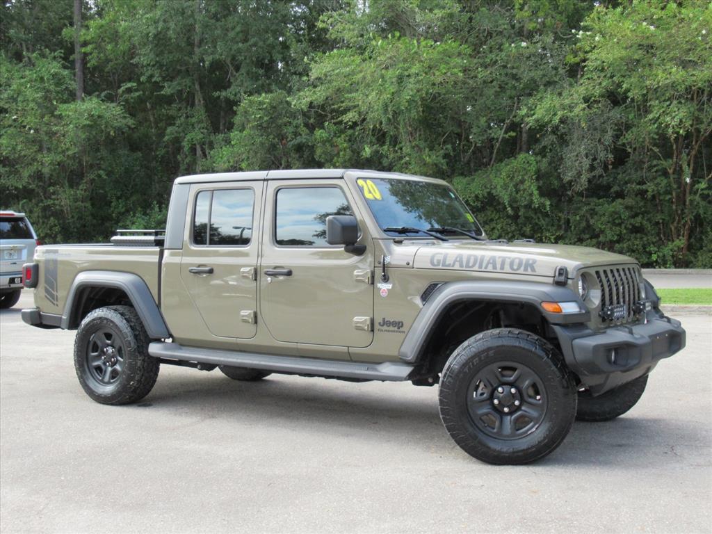 2020 Jeep Gladiator Sport photo 2