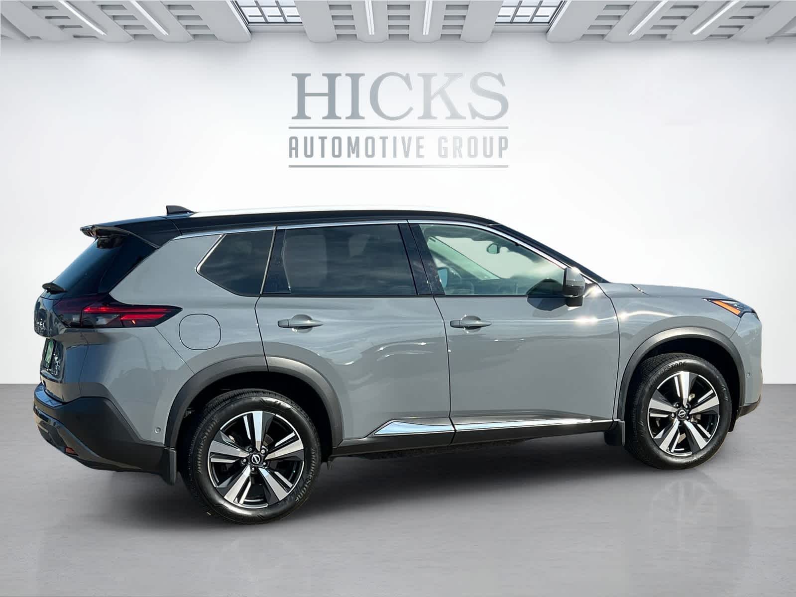 2023 Nissan Rogue SL photo 4
