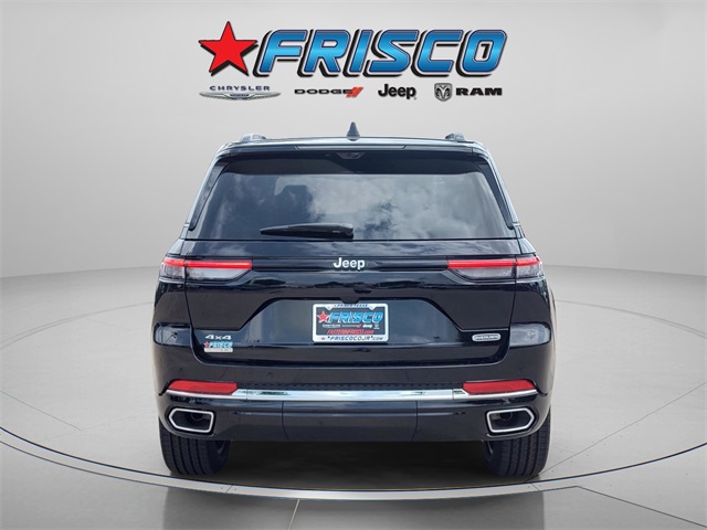 2025 Jeep Grand Cherokee Overland photo 4