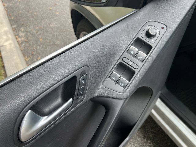 2017 Volkswagen Tiguan Sport photo 5