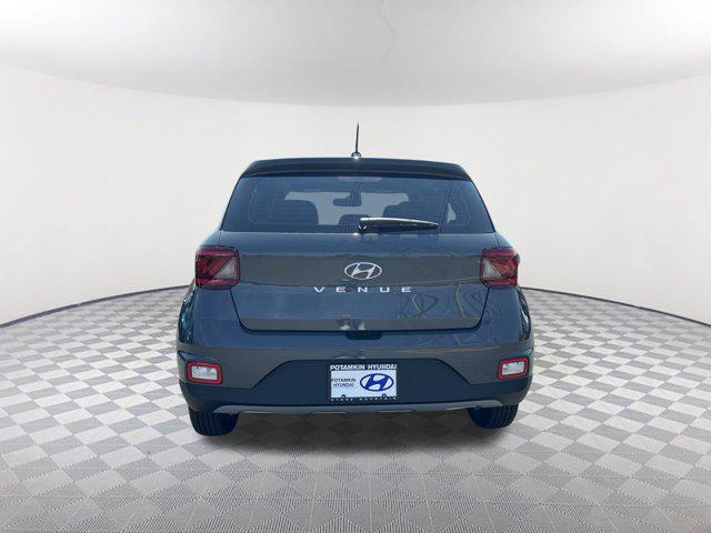 2025 Hyundai Venue SE photo 6