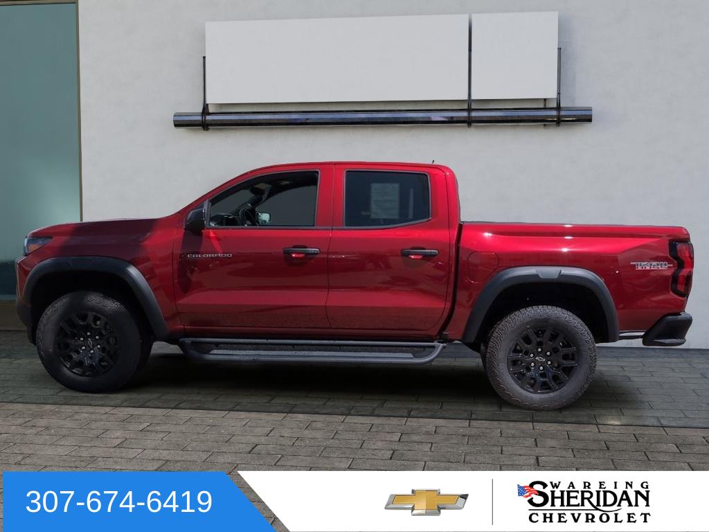 2024 Chevrolet Colorado Trail Boss photo 3
