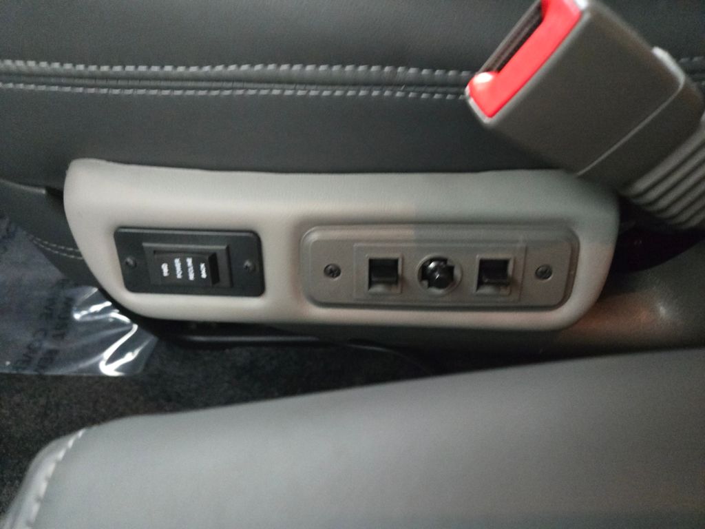 2023 Gmc Savana 2500 Cargo photo 22