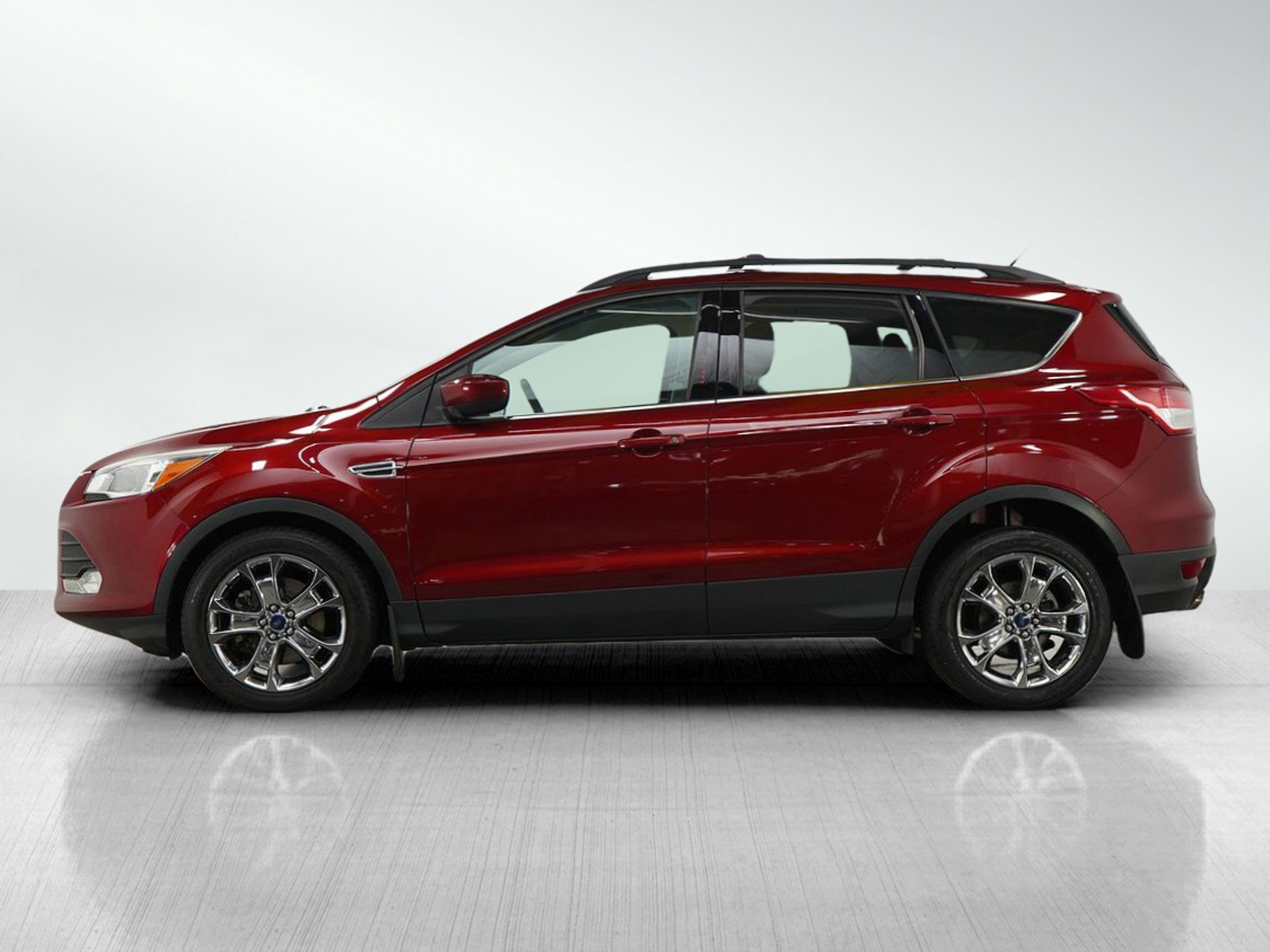 Used 2014 Ford Escape SE with VIN 1FMCU0G95EUD87694 for sale in White Bear Lake, Minnesota