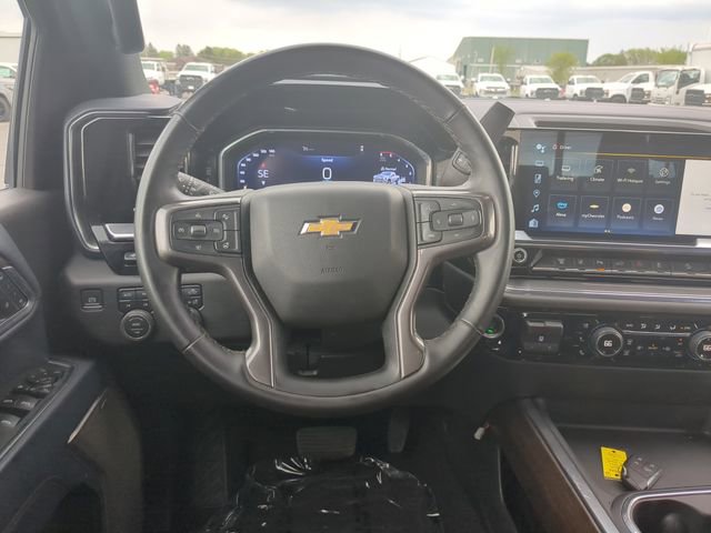 2025 Chevrolet Silverado 3500HD High Country photo 13