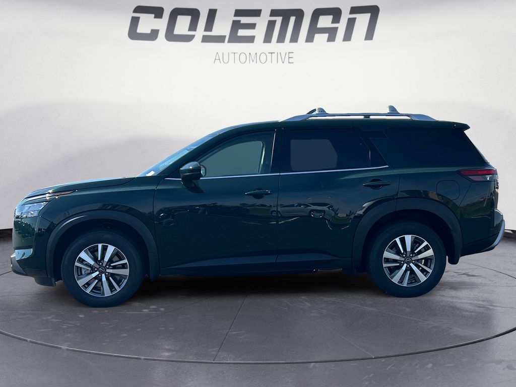 2025 Nissan Pathfinder SL photo 2