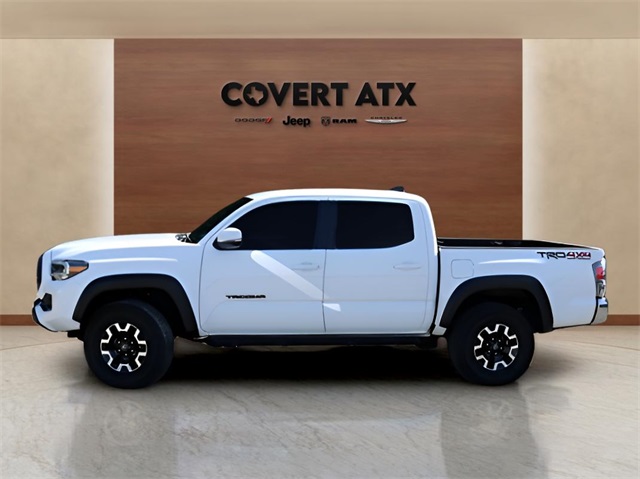 2023 Toyota Tacoma TRD Off-Road photo 2