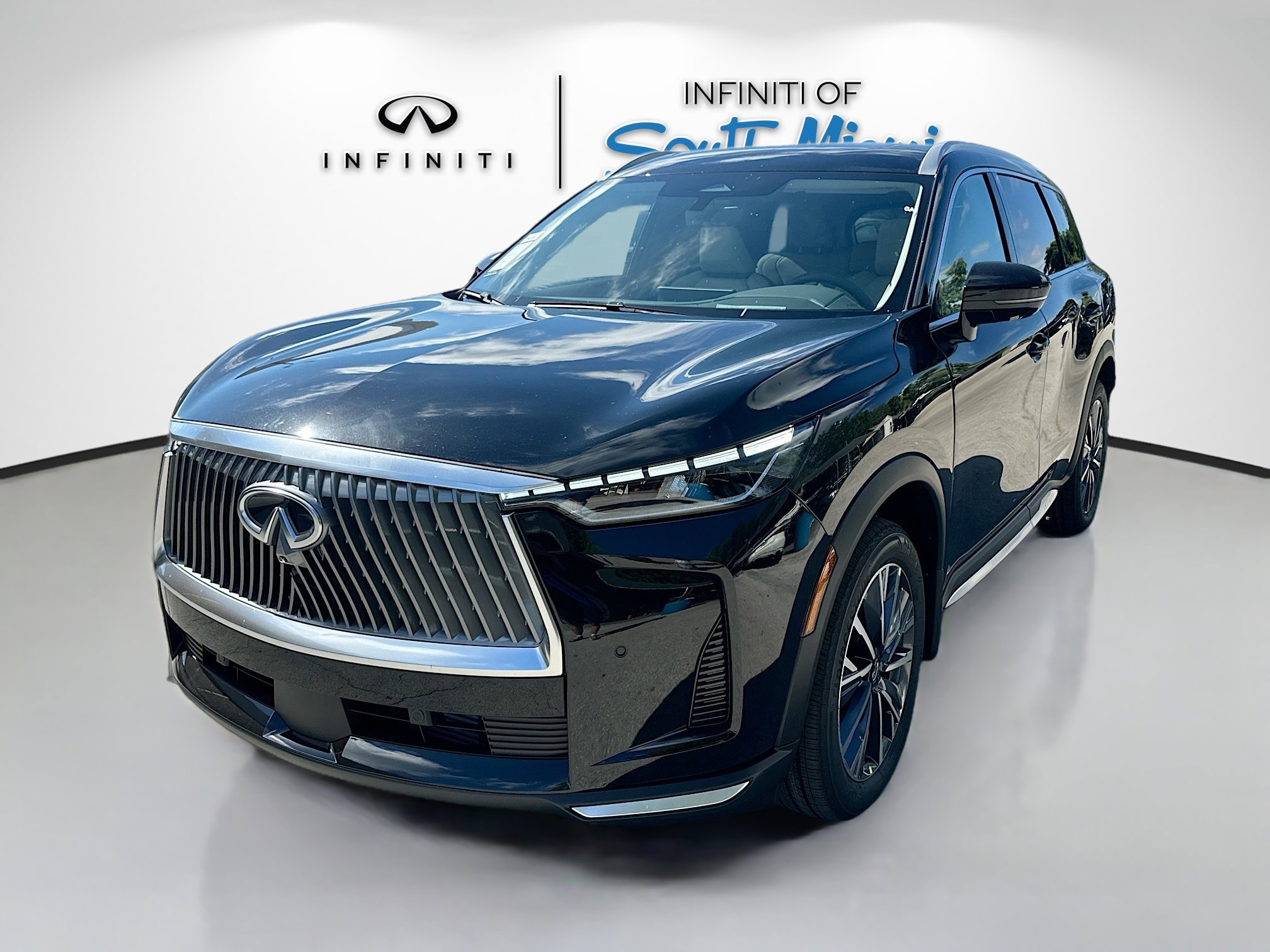 2026 Infiniti QX60 Luxe photo 3