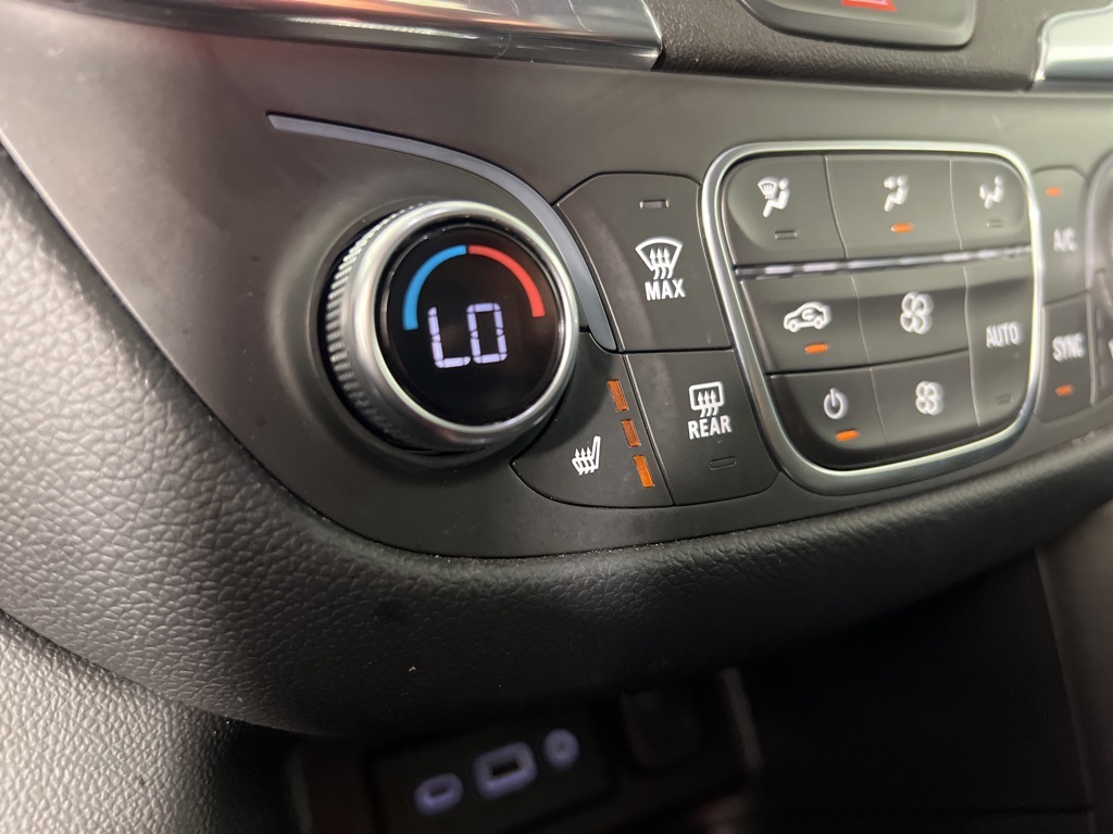 2020 Chevrolet Equinox LT photo 27