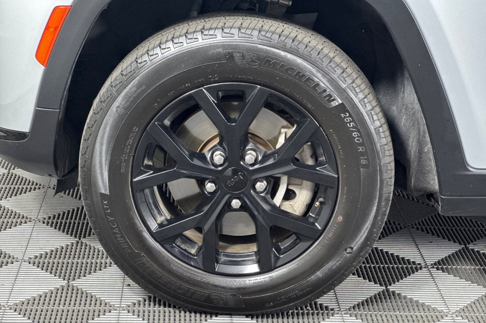 2024 Jeep Grand Cherokee Altitude photo 27