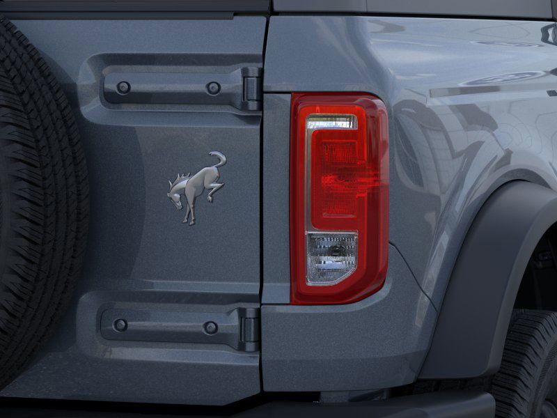 2025 Ford Bronco Base photo 18