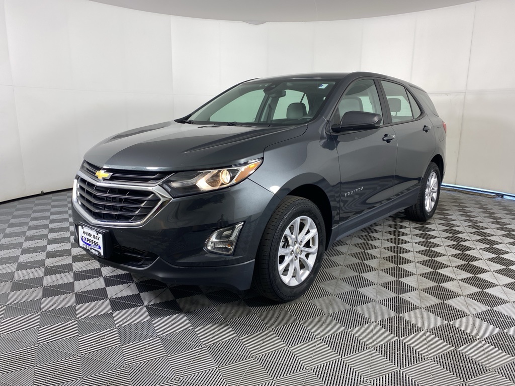 2020 Chevrolet Equinox LS photo 3