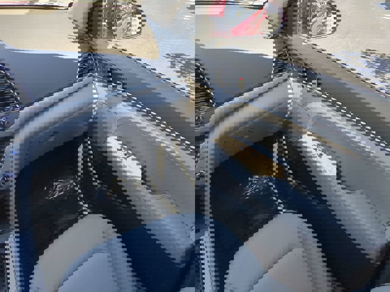2018 Hyundai Elantra SEL photo 24