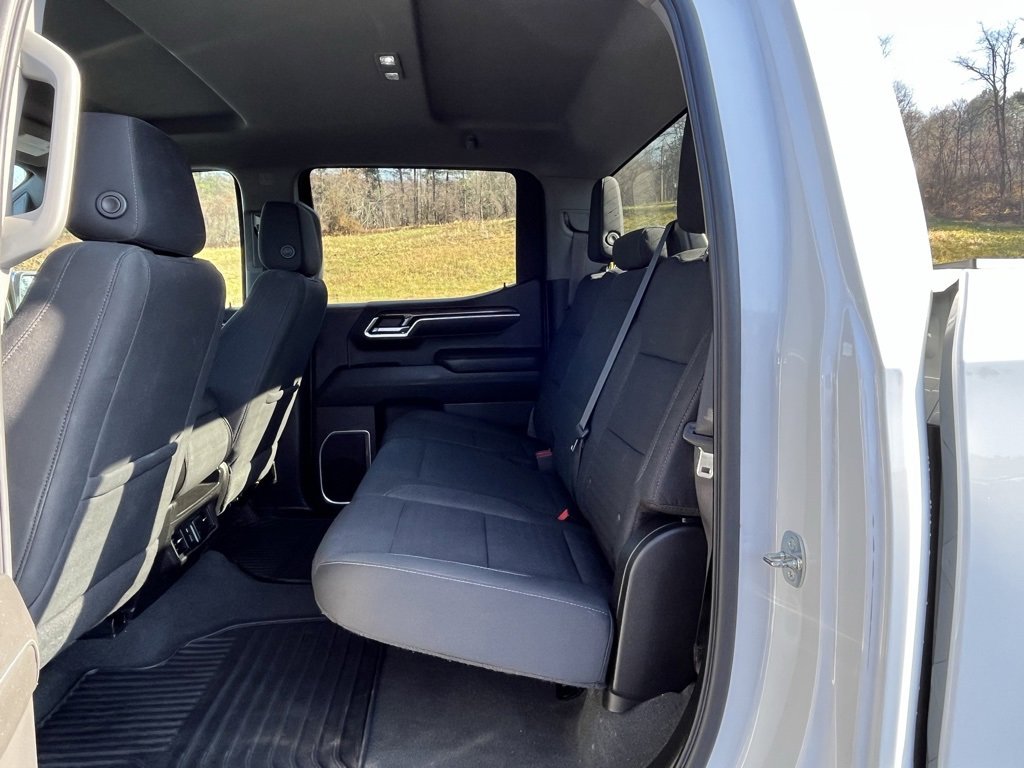 2022 Chevrolet Silverado 1500 LT photo 4