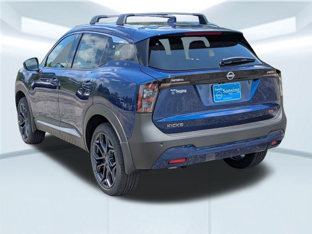 2025 Nissan Kicks SR photo 3