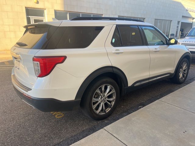 2020 Ford Explorer XLT photo 2