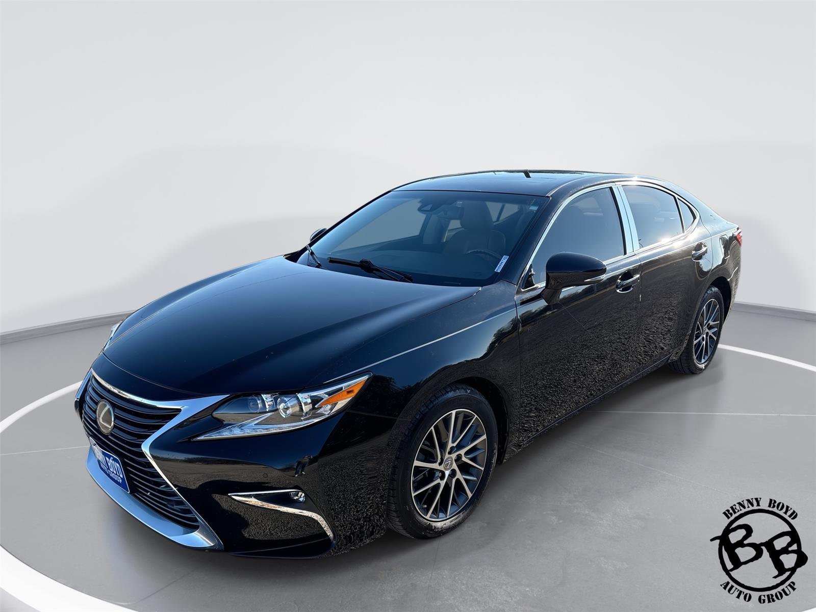 2017 Lexus ES 350's photo