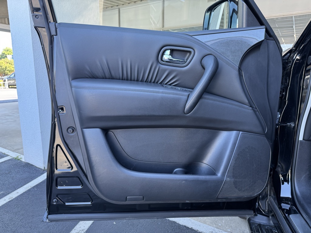 2023 Nissan Armada SV photo 8
