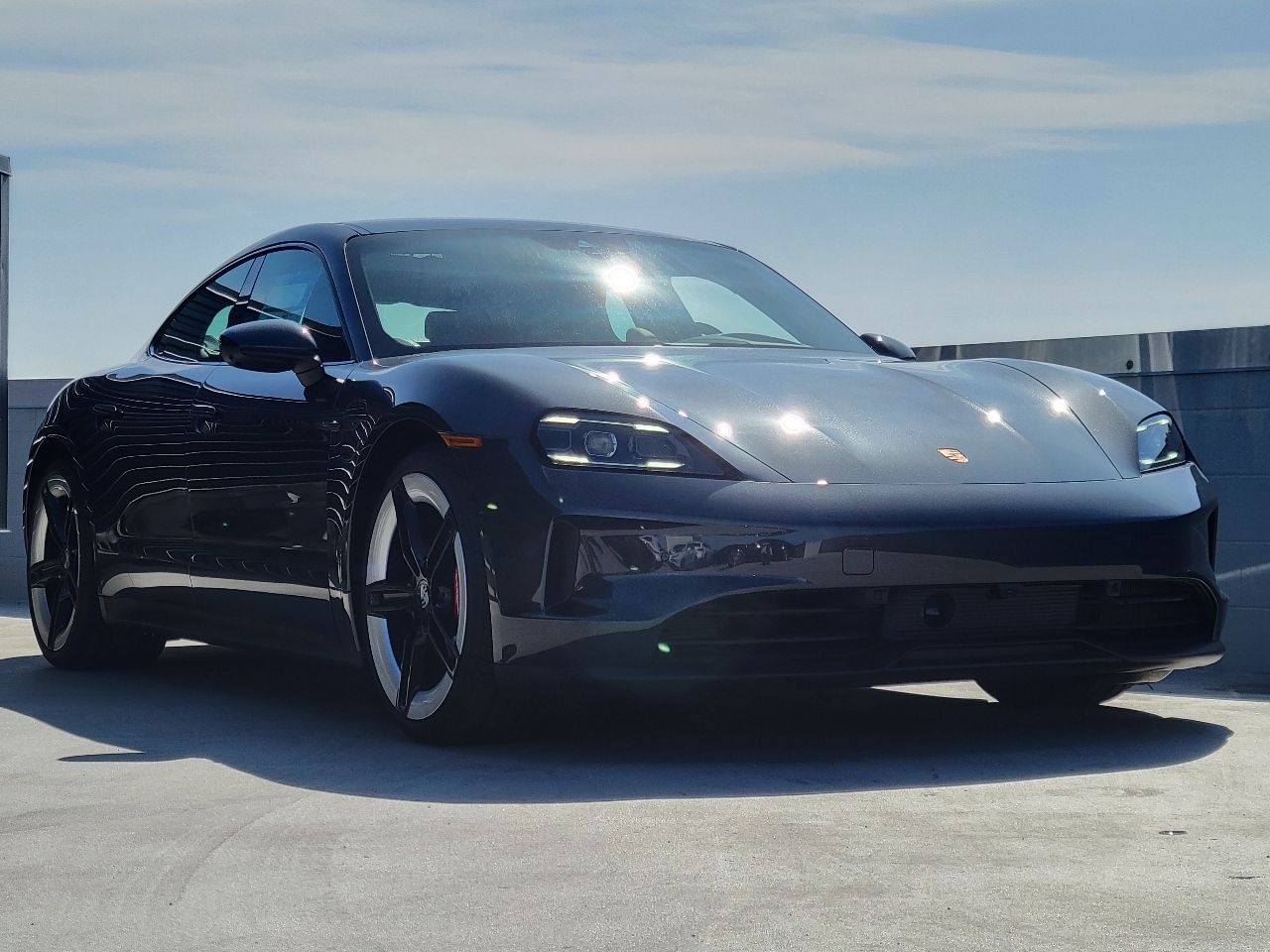 2025 Porsche Taycan 4S photo 23