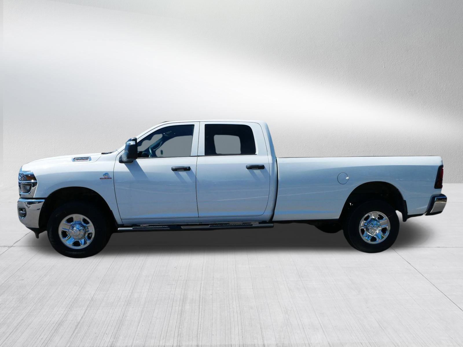 2025 Ram 2500 Tradesman photo 4