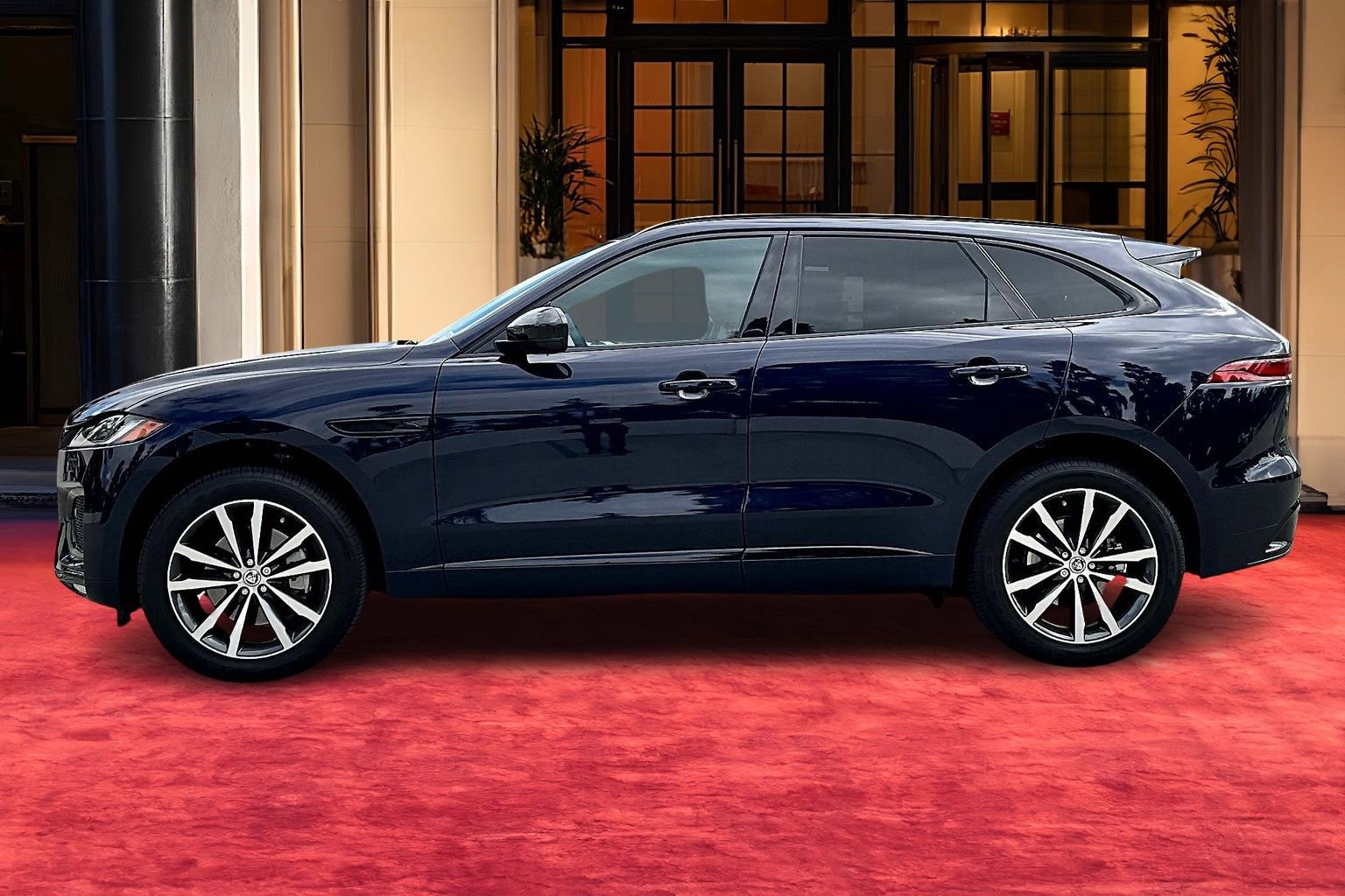 2025 Jaguar F-PACE P250 R-Dynamic S photo 11