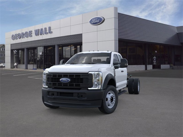 2026 Ford F-550 photo 2