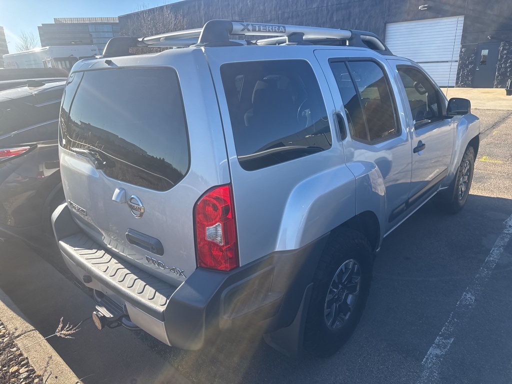 2015 Nissan Xterra PRO-4X photo 3