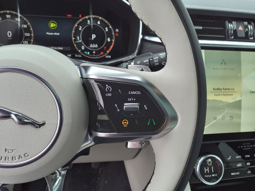2025 Jaguar F-PACE P250 R-Dynamic S photo 17