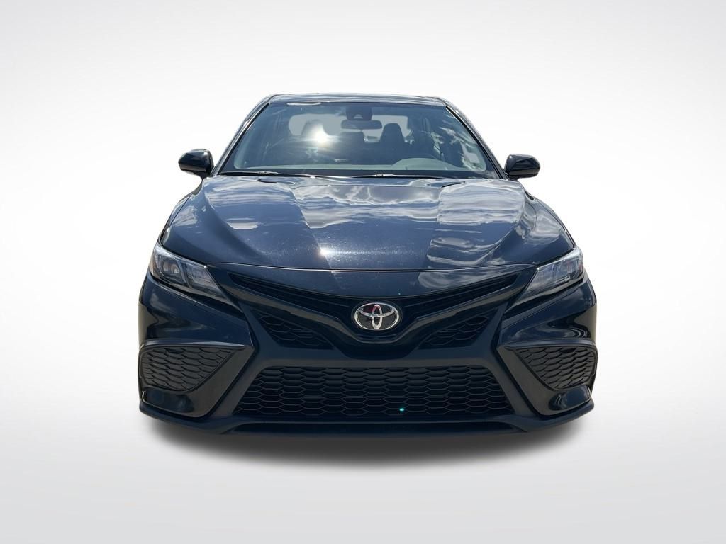 2024 Toyota Camry SE photo 3