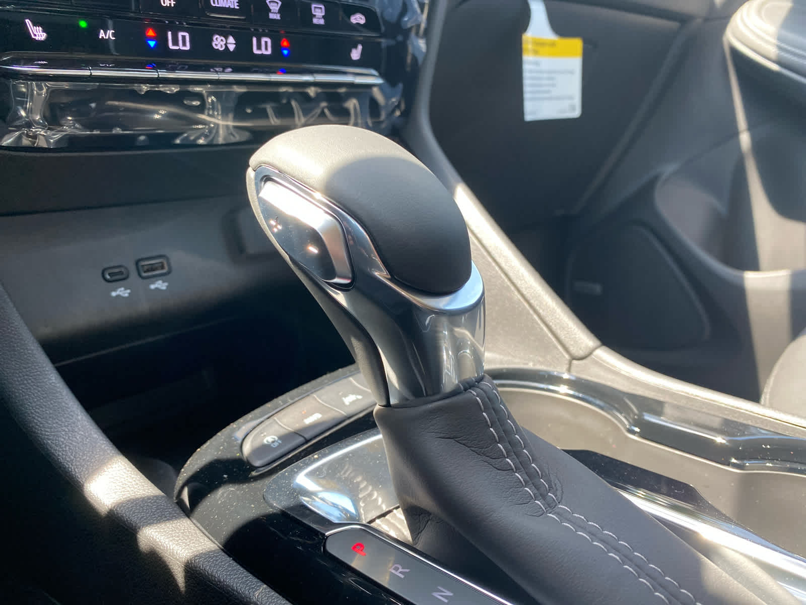 2026 Buick Encore GX Avenir photo 25