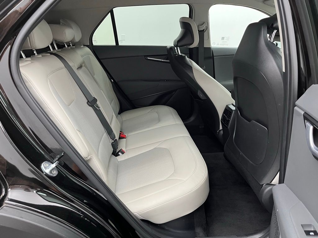 2023 Kia Niro EX photo 26