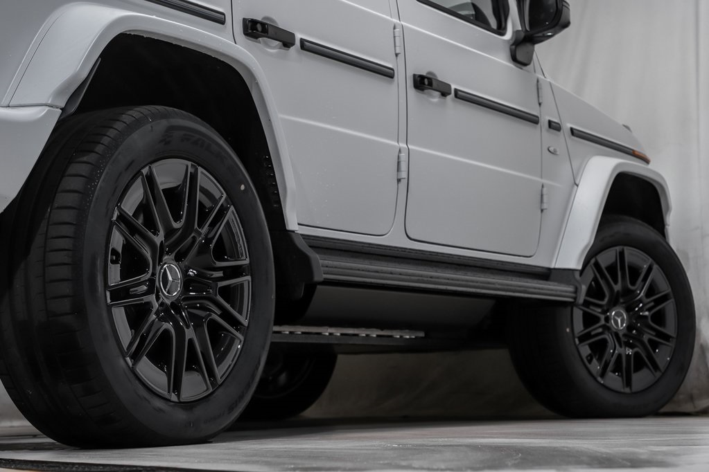 2025 Mercedes Benz G photo 21