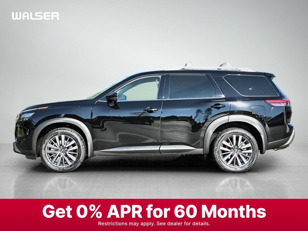 2025 Nissan Pathfinder SL photo 3