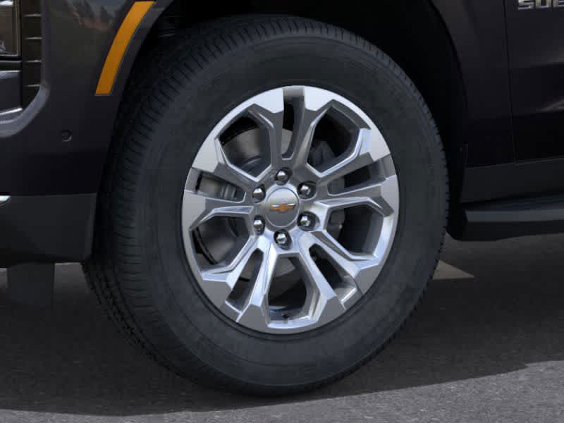 2025 Chevrolet Suburban LT photo 8