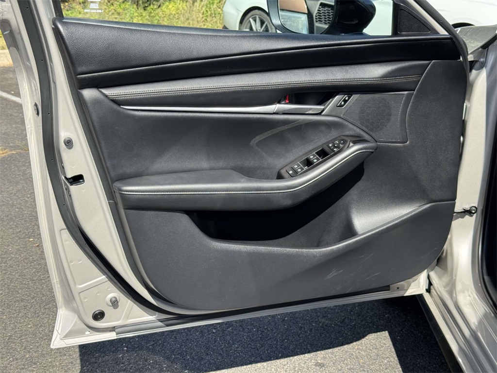 2025 Mazda Mazda3 2.5 Select Sport photo 24