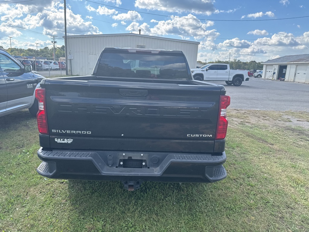 2022 Chevrolet Silverado 1500 Custom photo 4