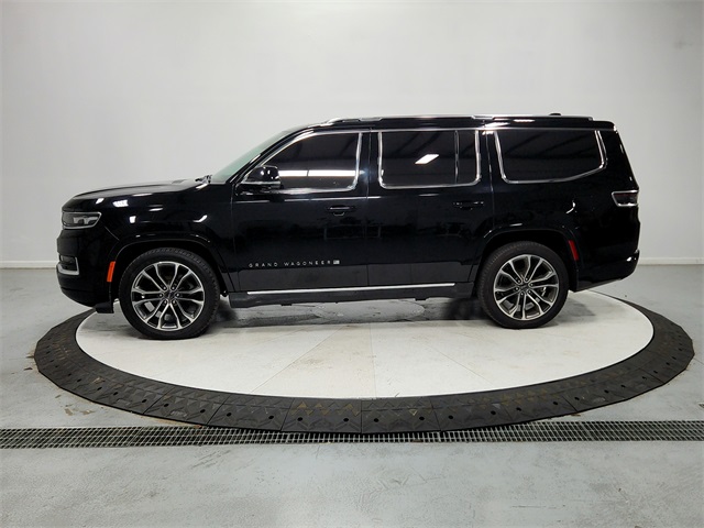 2022 Jeep Grand Wagoneer III photo 2
