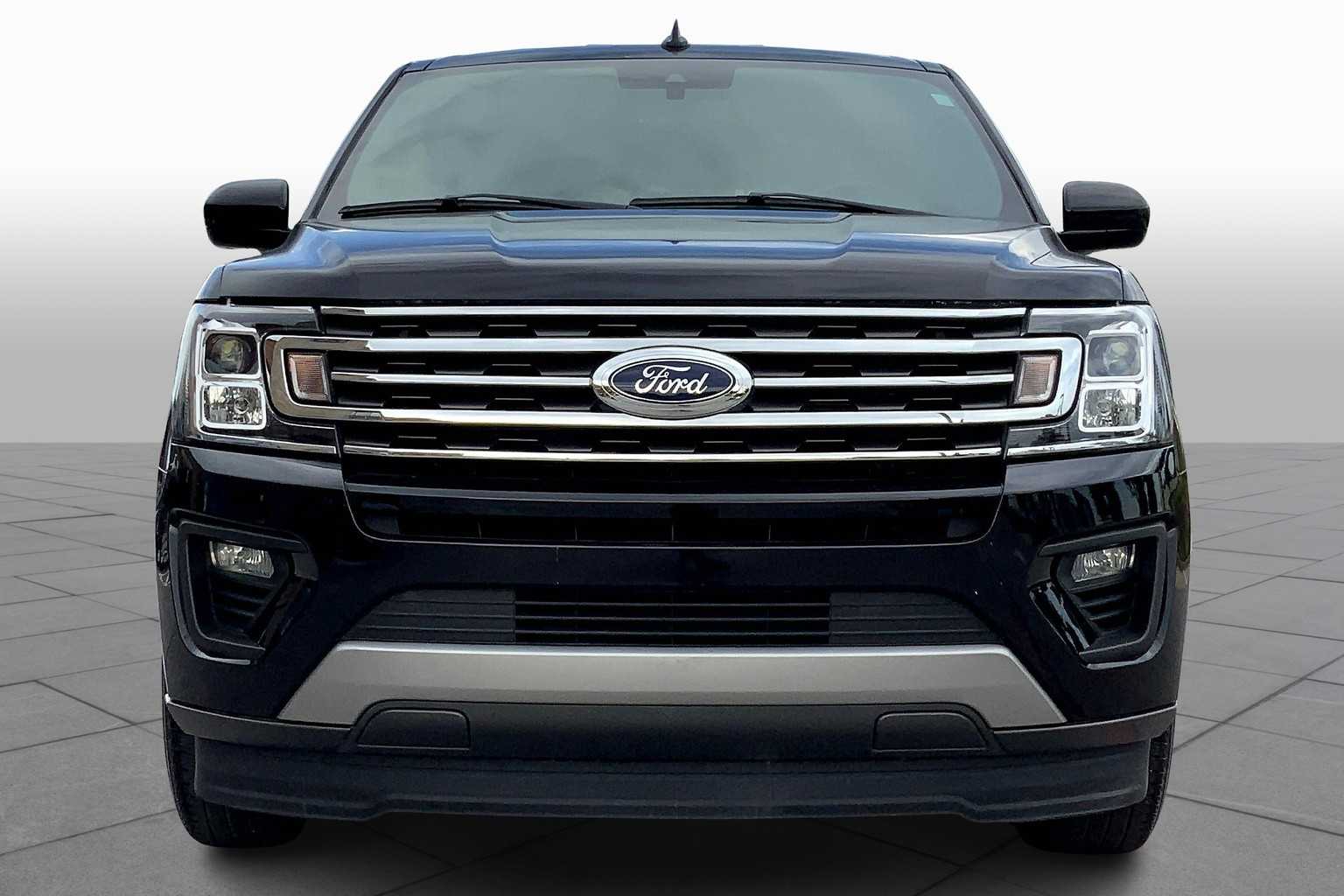 2021 Ford Expedition XLT photo 3