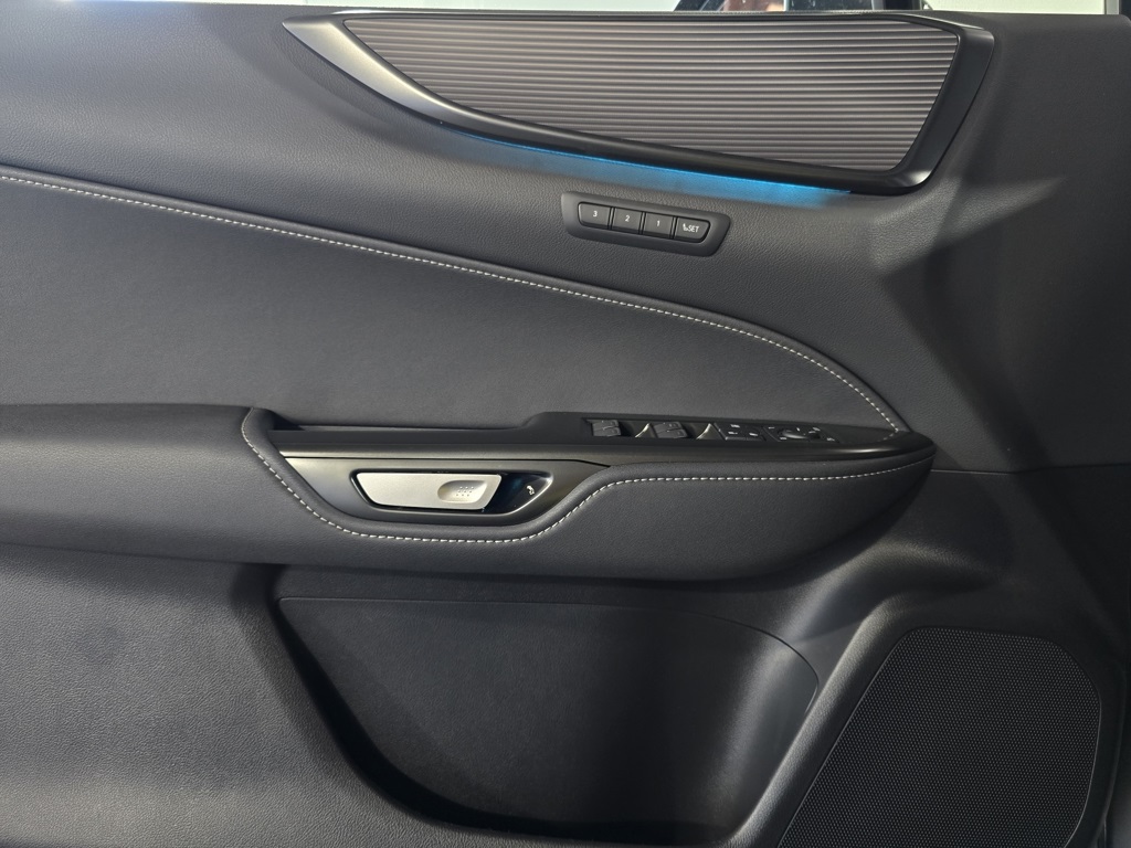 2025 Lexus NX 450h+ F SPORT photo 12