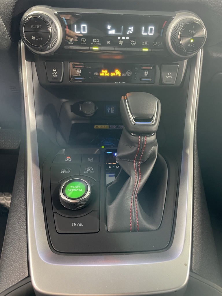 2025 Toyota RAV4 Hybrid XSE photo 37