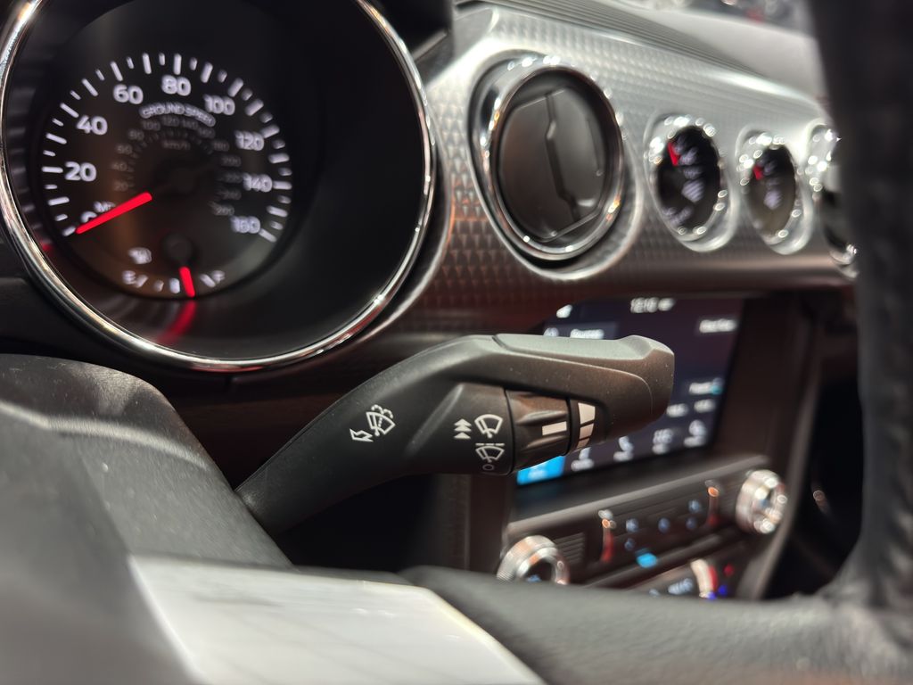 2016 Ford Mustang GT Premium photo 21