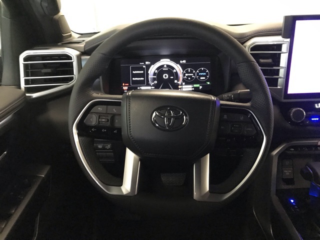2025 Toyota Tundra Platinum CrewMax photo 16