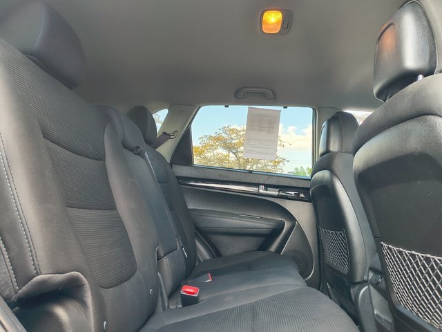 2014 Kia Sorento LX photo 14