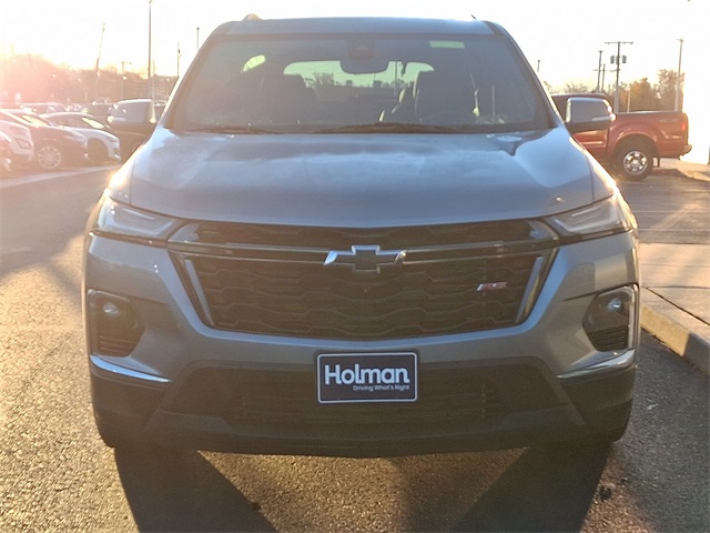 2023 Chevrolet Traverse RS photo 2