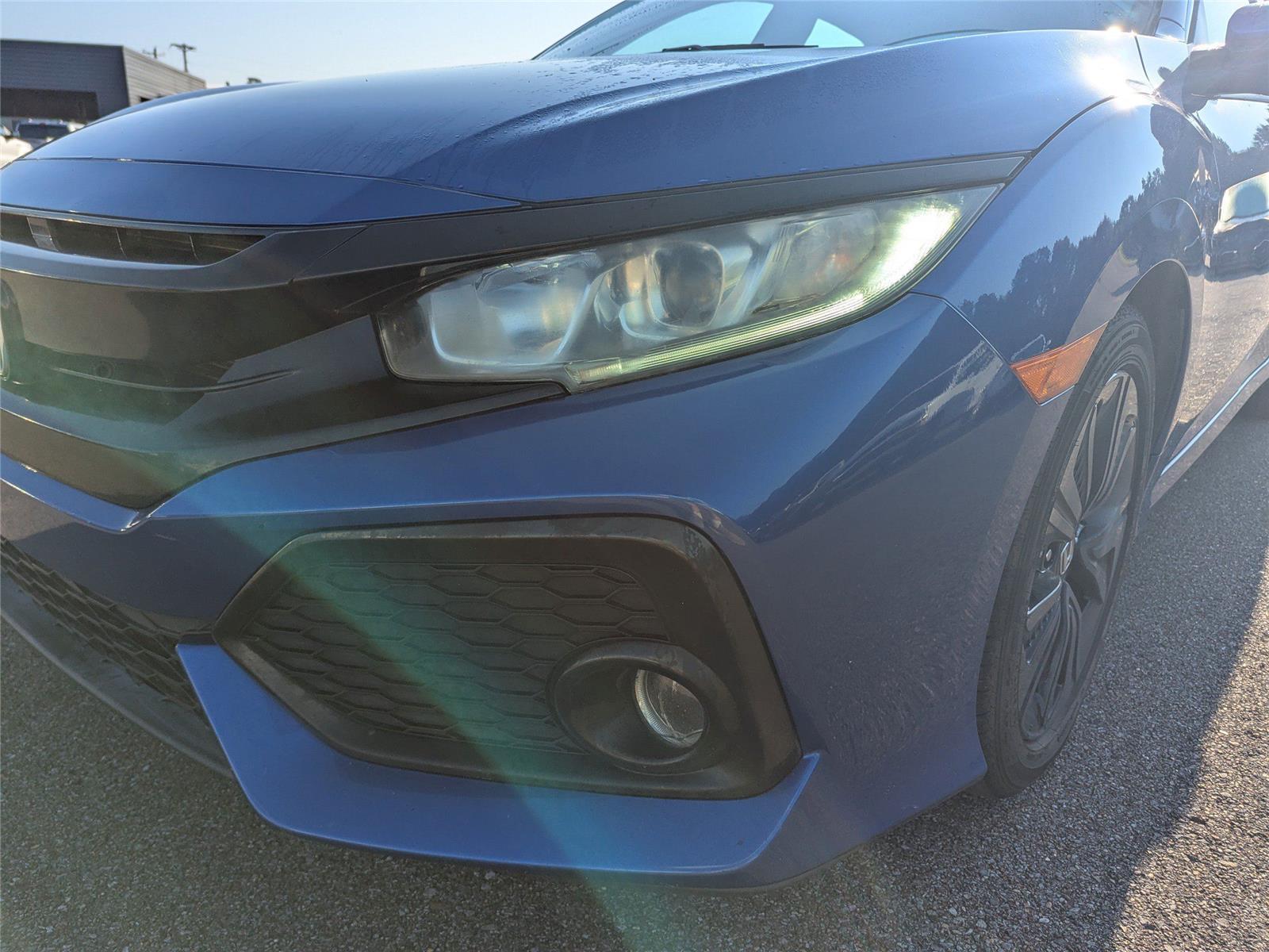 2017 Honda Civic Hatchback EX photo 9