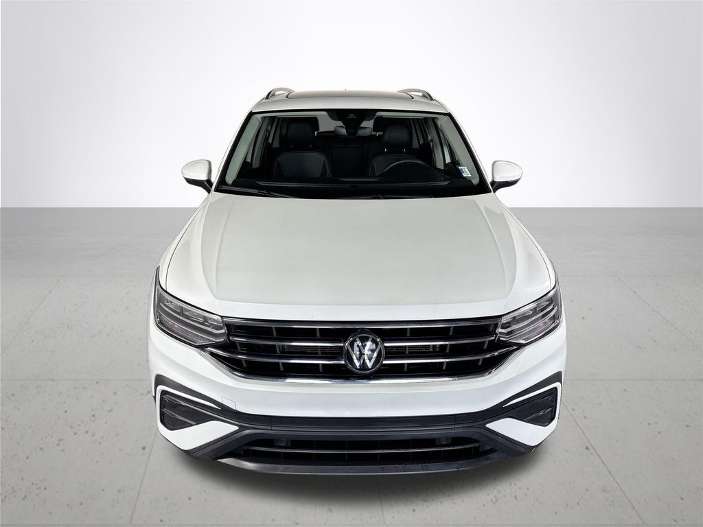 2023 Volkswagen Tiguan SE photo 2