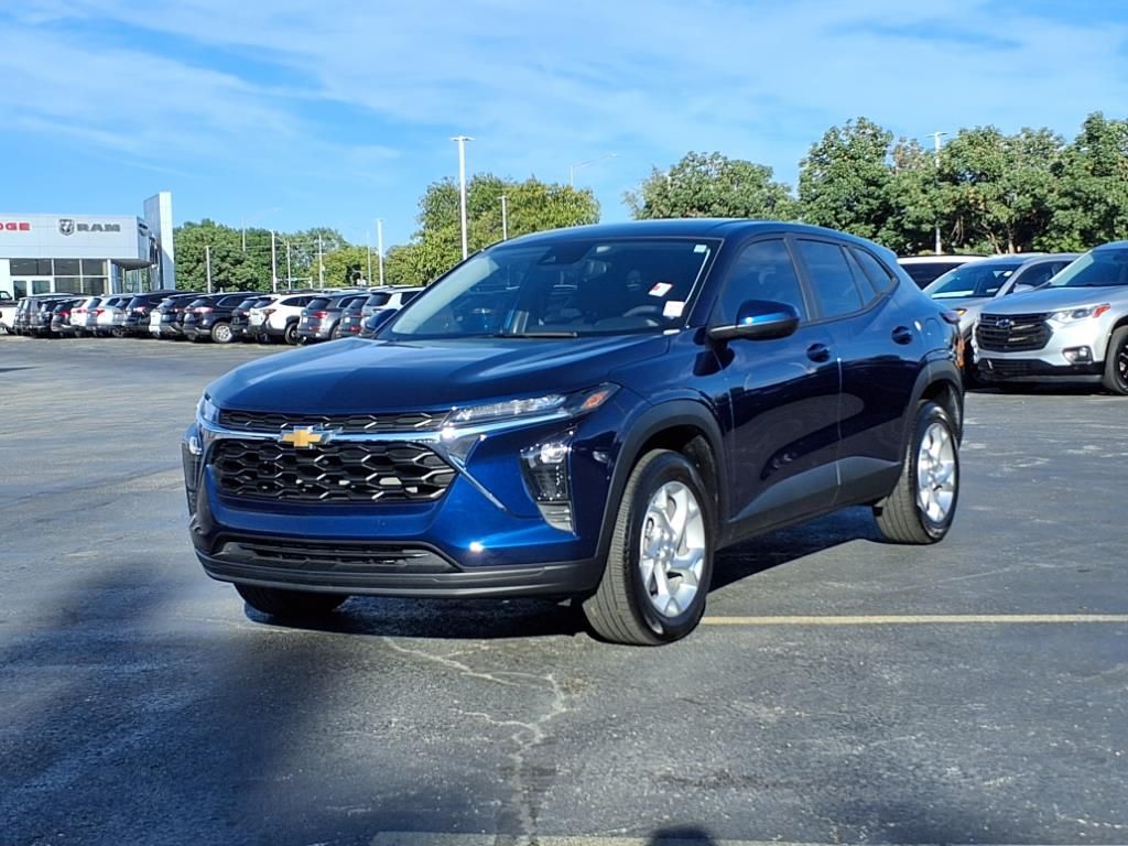 Used 2024 Chevrolet Trax LS with VIN KL77LFE22RC087380 for sale in Kansas City