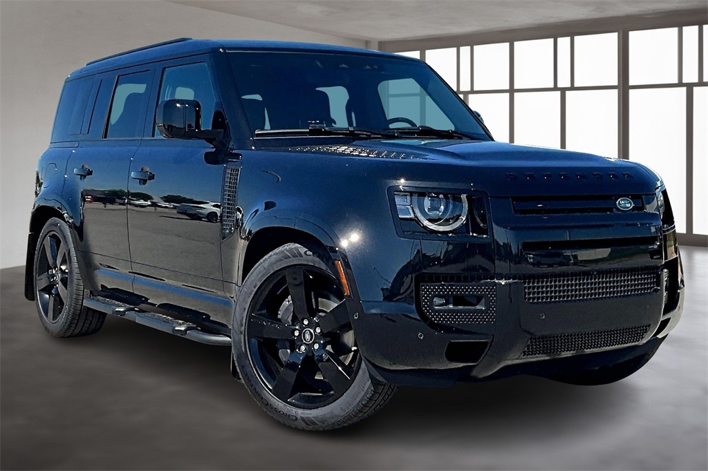 2025 Land Rover Defender 110 X-Dynamic SE photo 2