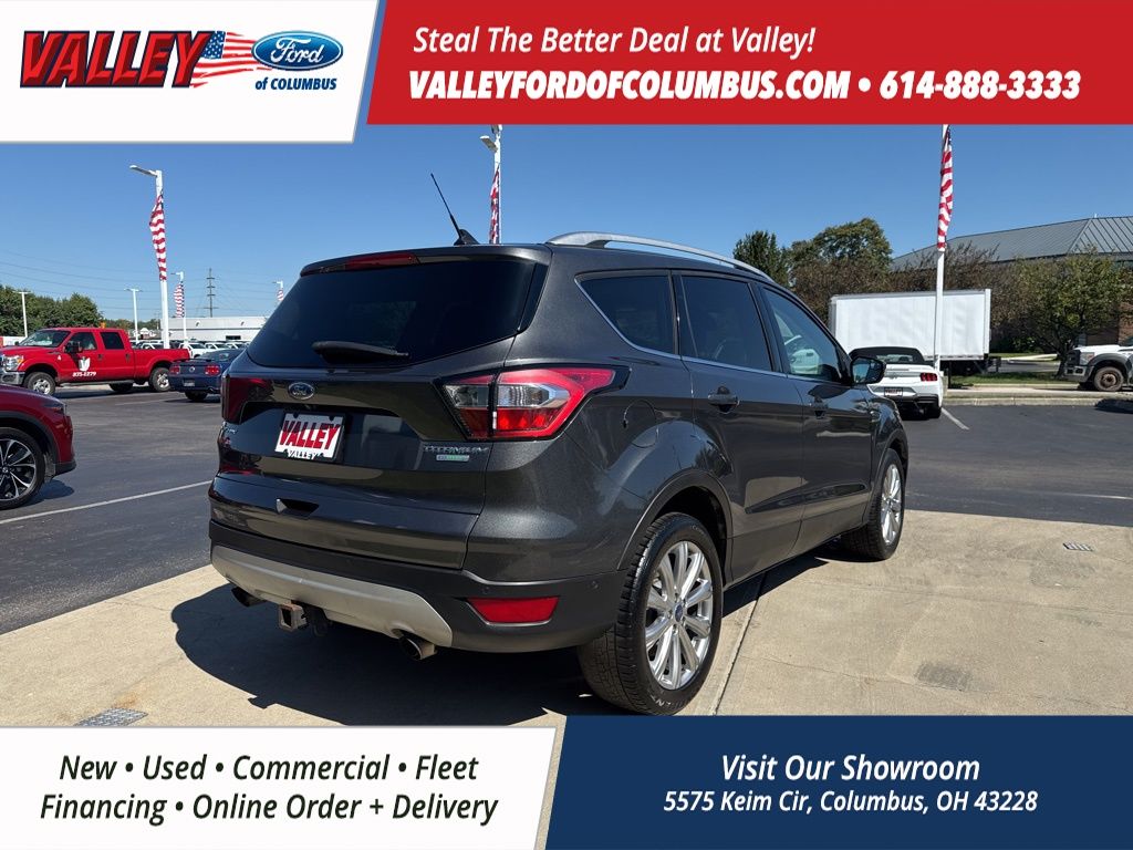 2018 Ford Escape Titanium photo 2